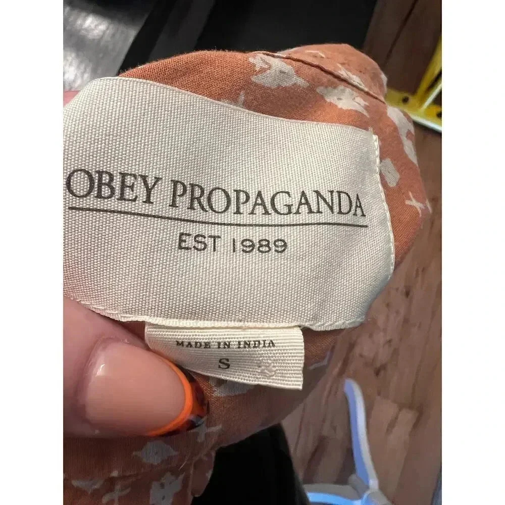 Obey propaganda short sleeve button up shirt anchor design men’s size small - Picture 5 of 5